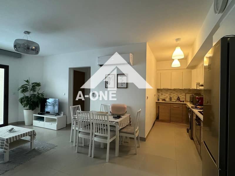 4 8a33d8b0-4263-4e64-a934-6fa82e29e55b. jpg