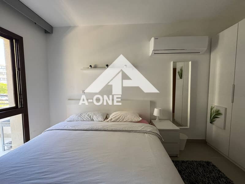 10 08310d18-7dfb-4483-b474-e84afc5b8217. jpg