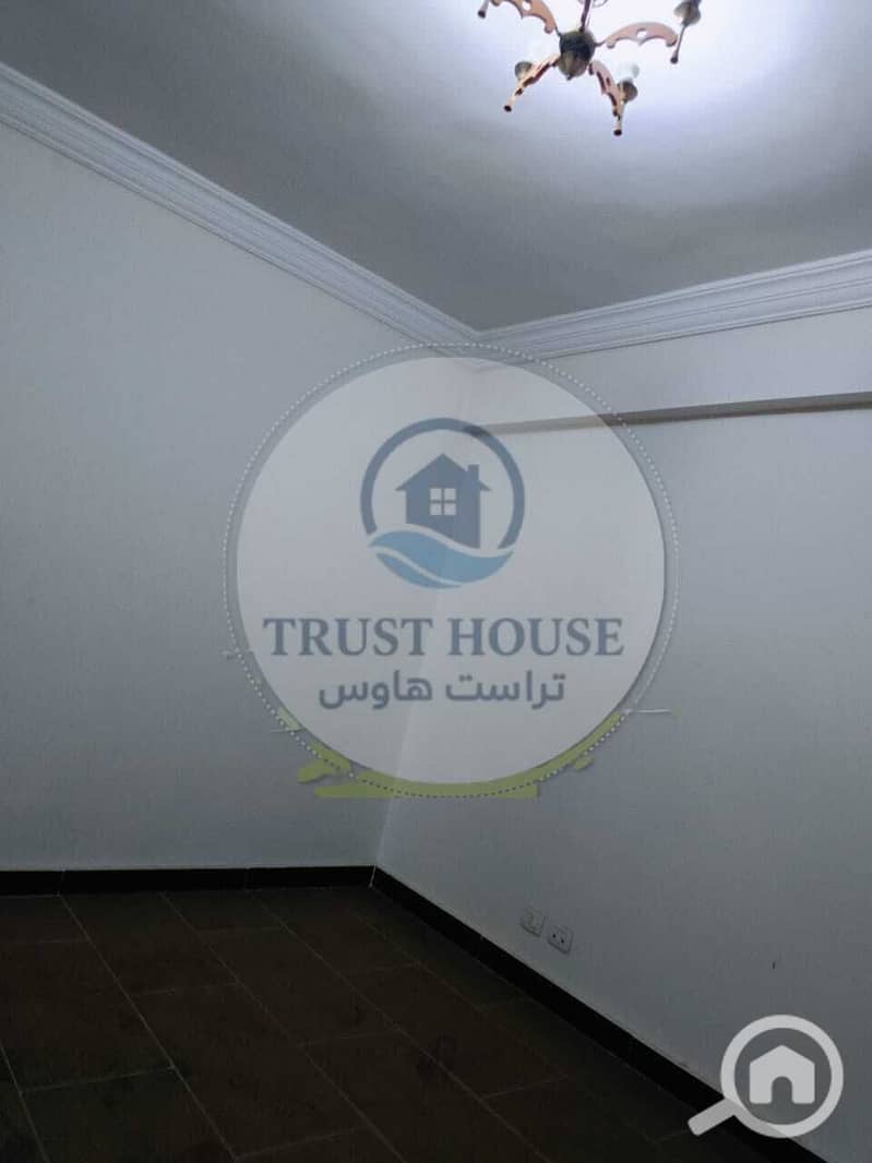 2 WhatsApp Image 2025-12-29 at 16.24. 59 (1). jpeg