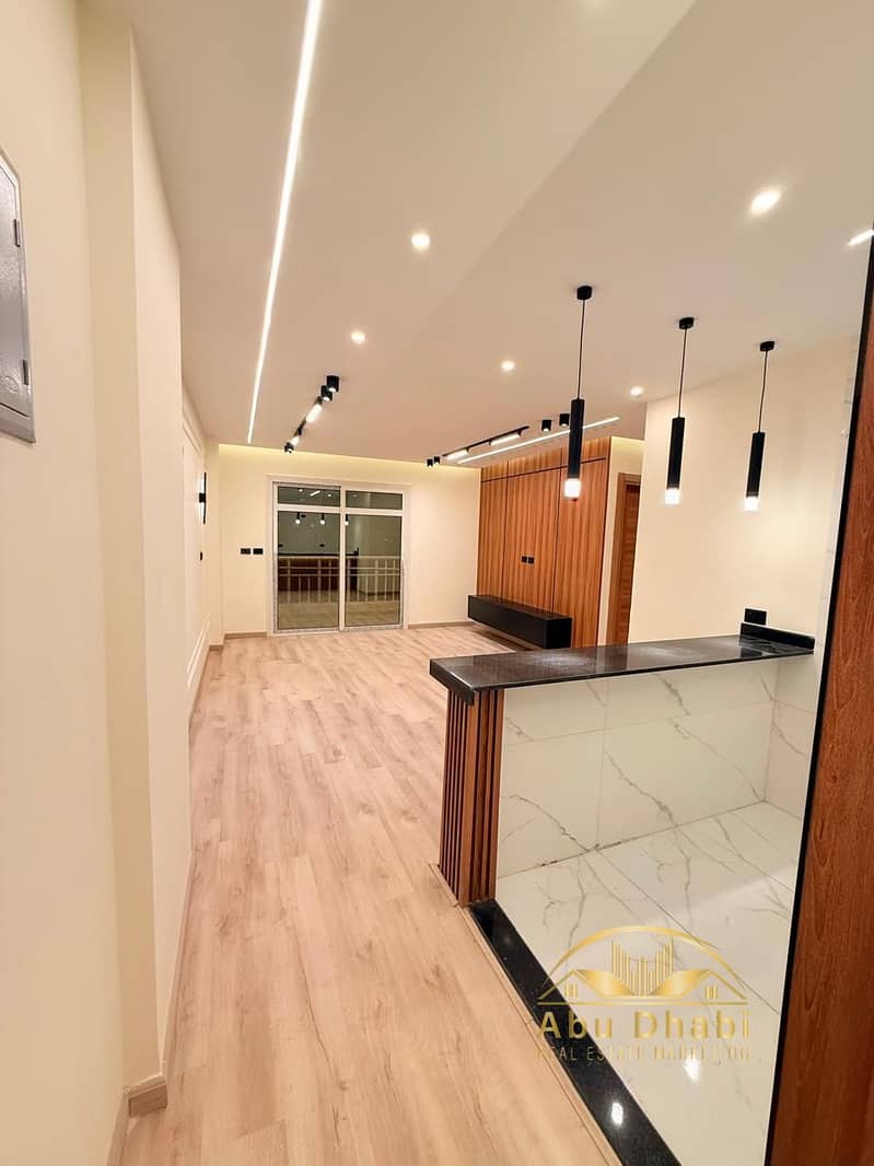 2 e3d7214c-6c6e-4e64-805a-f3187bf74c01. jpg