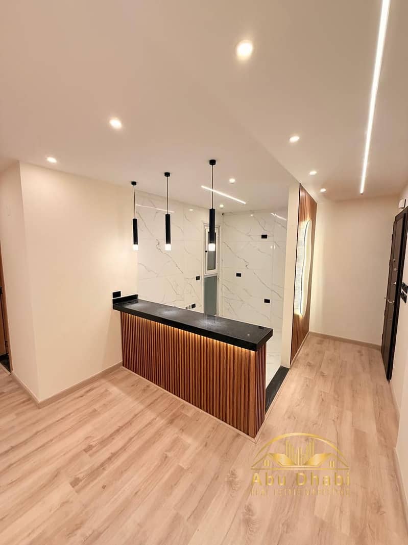 3 cde8ca37-856b-4458-bd54-a439b6fb6b3f. jpg