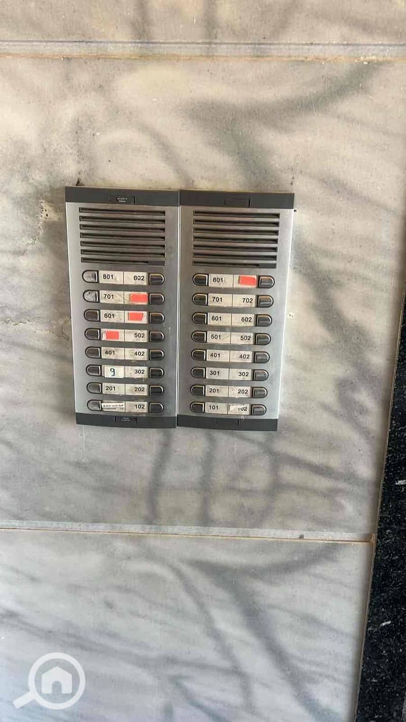 8 4801bf25-9d3d-40e7-b875-907b419b8f5d. jpg