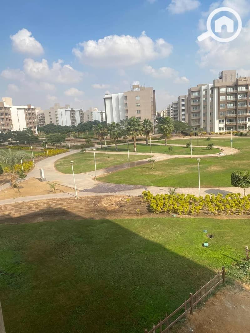 6 43c94b21-cc06-4f0f-bbab-db67863f5ed8. jpeg