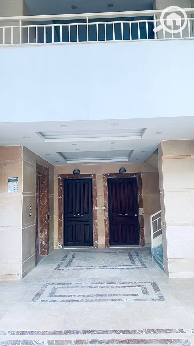 9 6cc98c8c-6816-4577-8031-8eb778e7c89e. jpeg