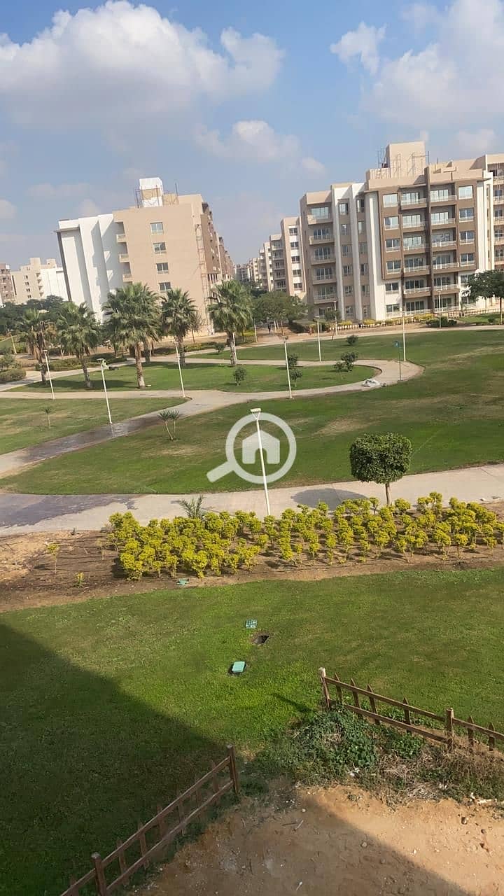 10 a31a4ef2-ce81-415e-810f-25dfc428a8e6. jpeg