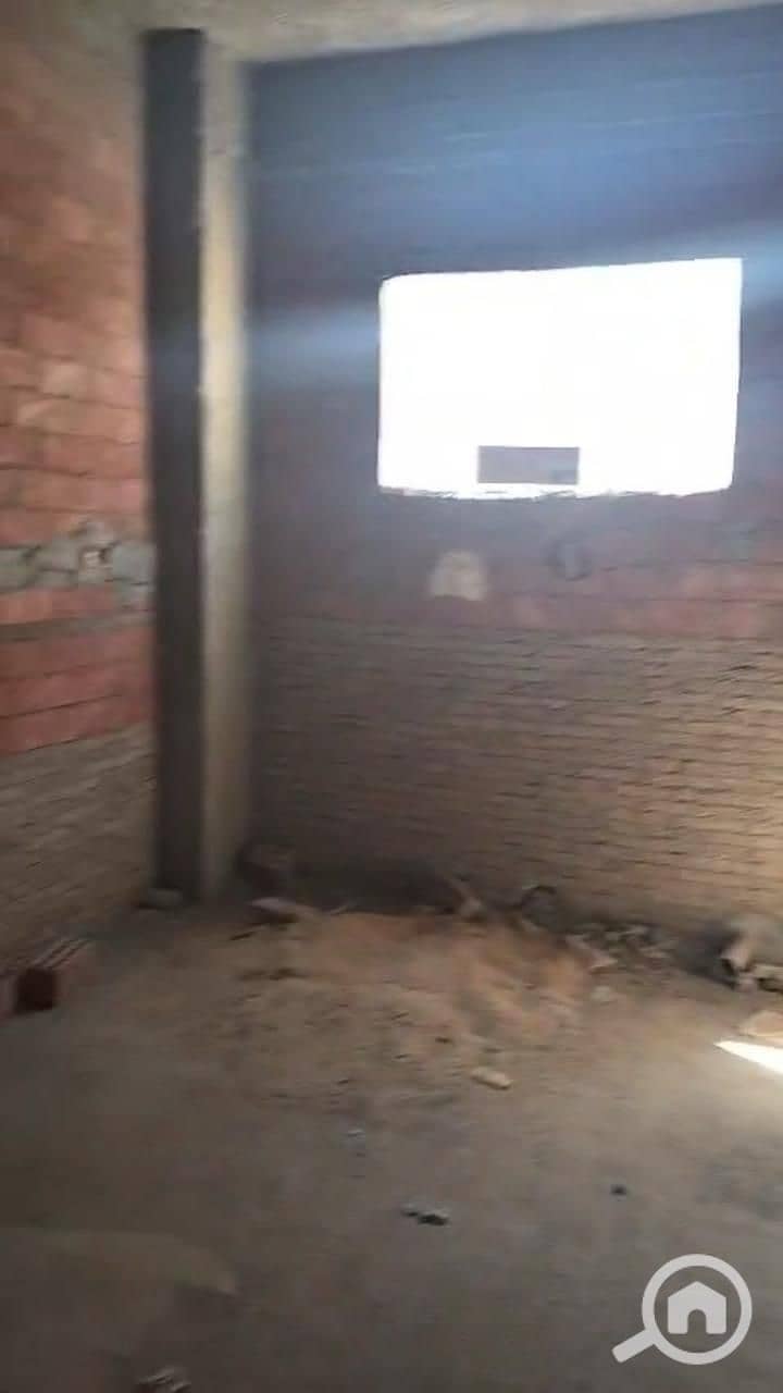 3 4fe0ca2e-c5c9-45a4-90f1-15614e126e3e. jpg