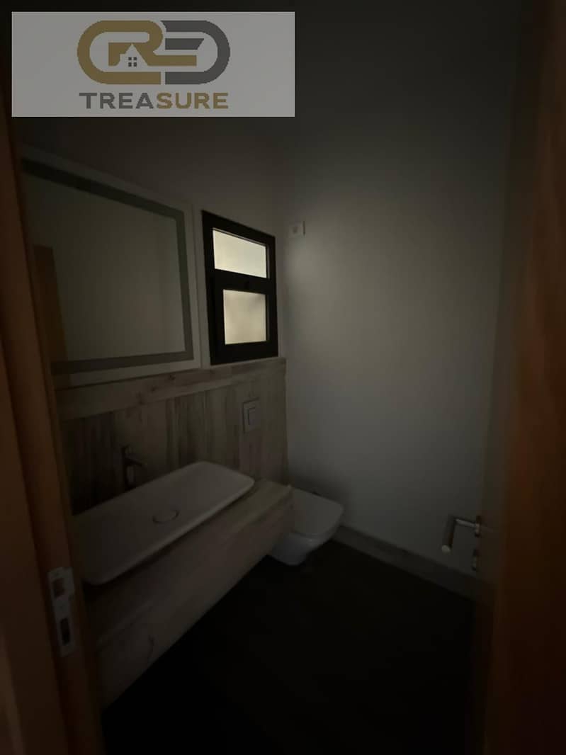 8 WhatsApp Image 2026-01-17 at 11.00. 34 PM. jpeg