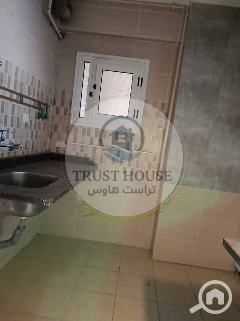 10 WhatsApp Image 2025-12-29 at 16.25. 06 (4). jpeg