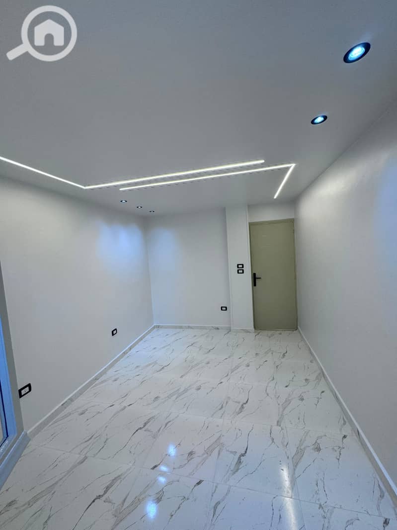 8 WhatsApp Image 2025-12-07 at 17.04. 33 (3). jpeg