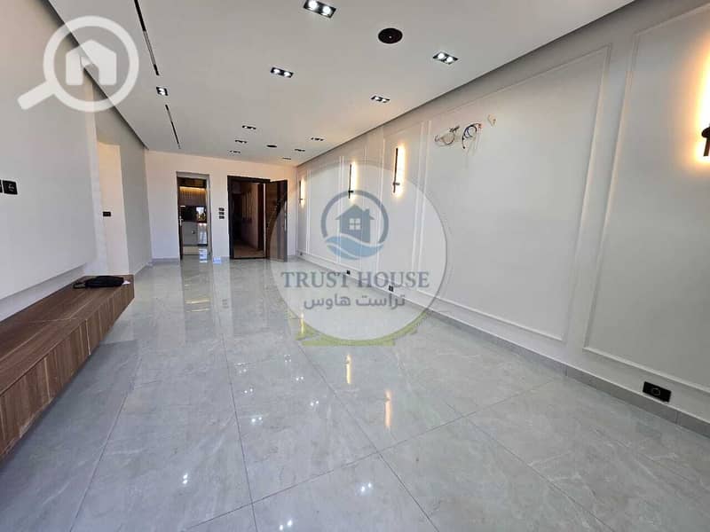 7 WhatsApp Image 2025-11-28 at 19.42. 45 (2). jpeg