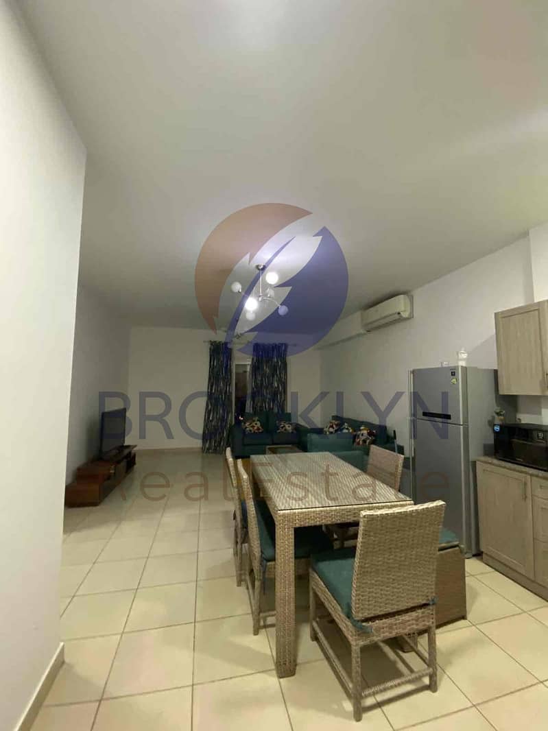 14 749c2f8e-8581-47dd-bd71-19883f4af24d. jpg