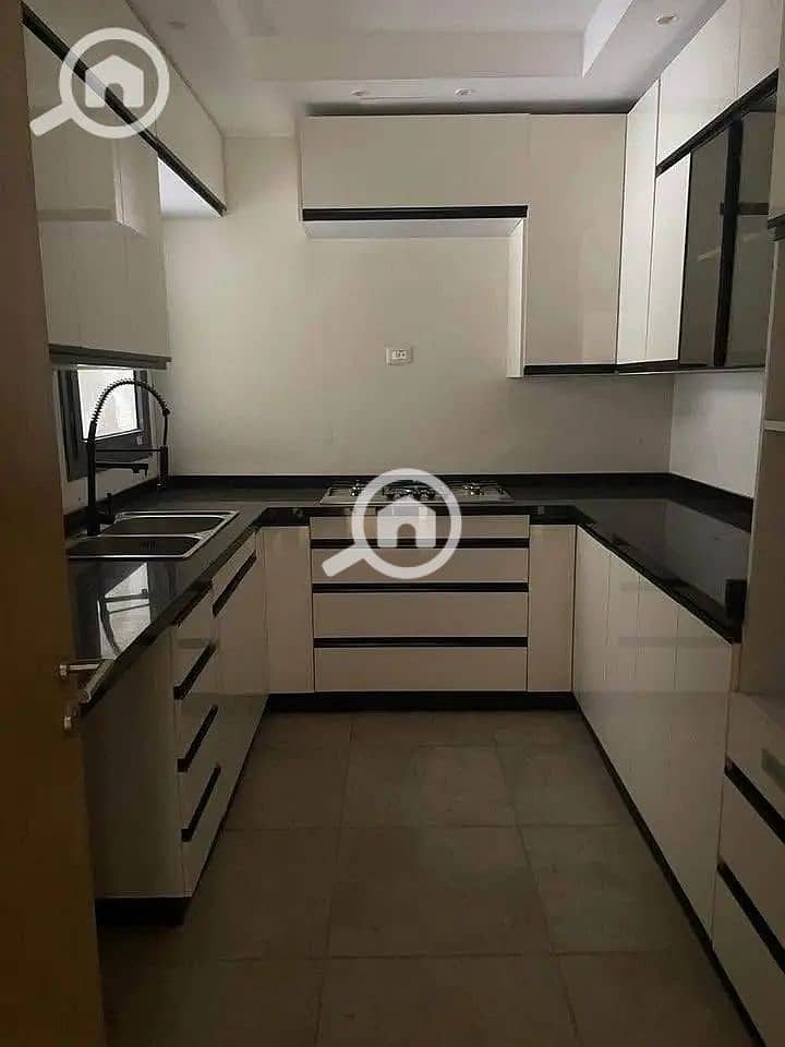 11 33008886-800x600. JPG