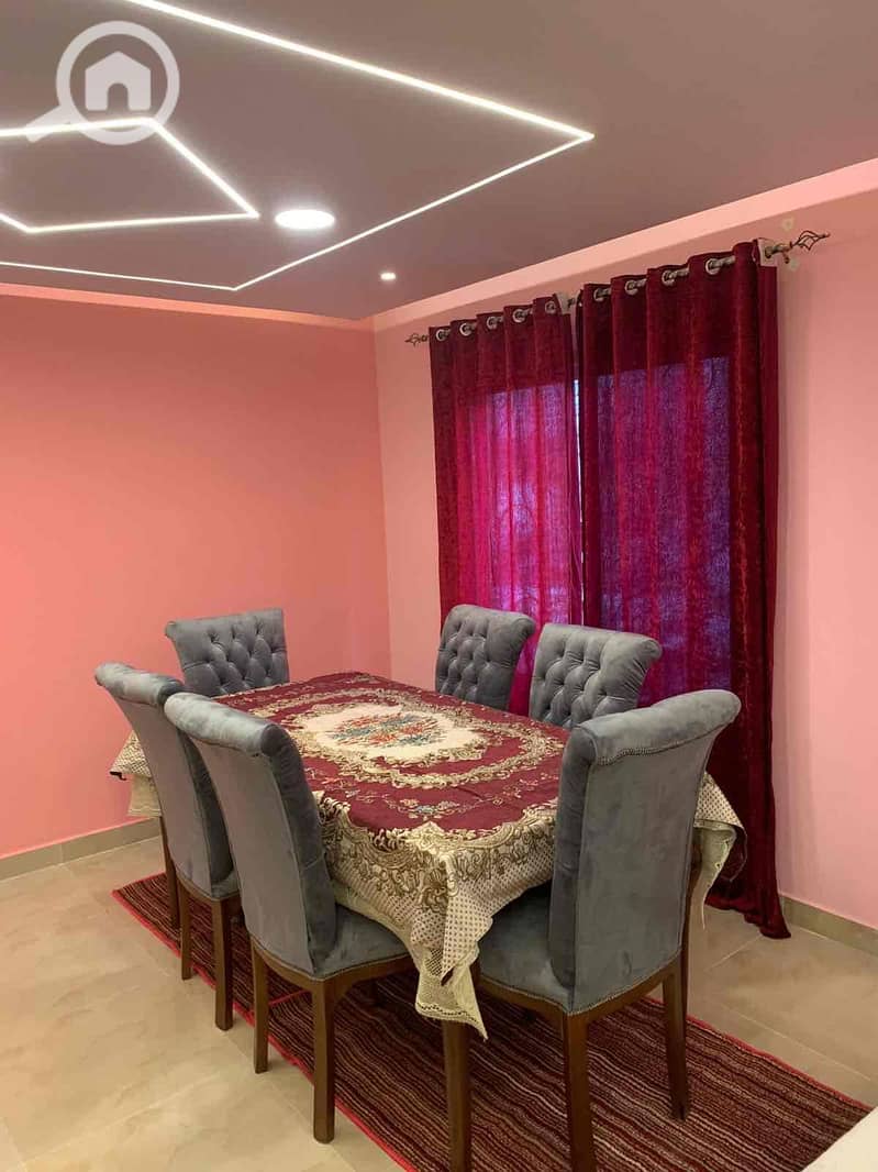 2 b2e4bf23-fc65-4c24-a536-56a0e22e71bb. jpg