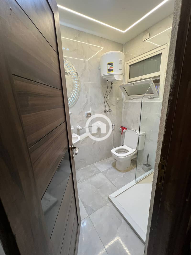 8 245191da-8420-40ba-8aff-f4a00944518b. jpeg