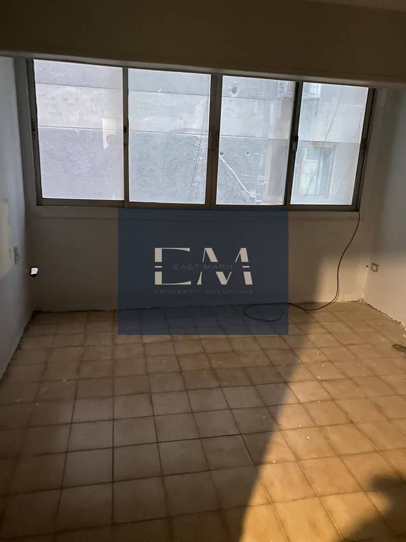 8 d4d8058b-55d1-48b7-be69-4e7d65c106aa. jpg