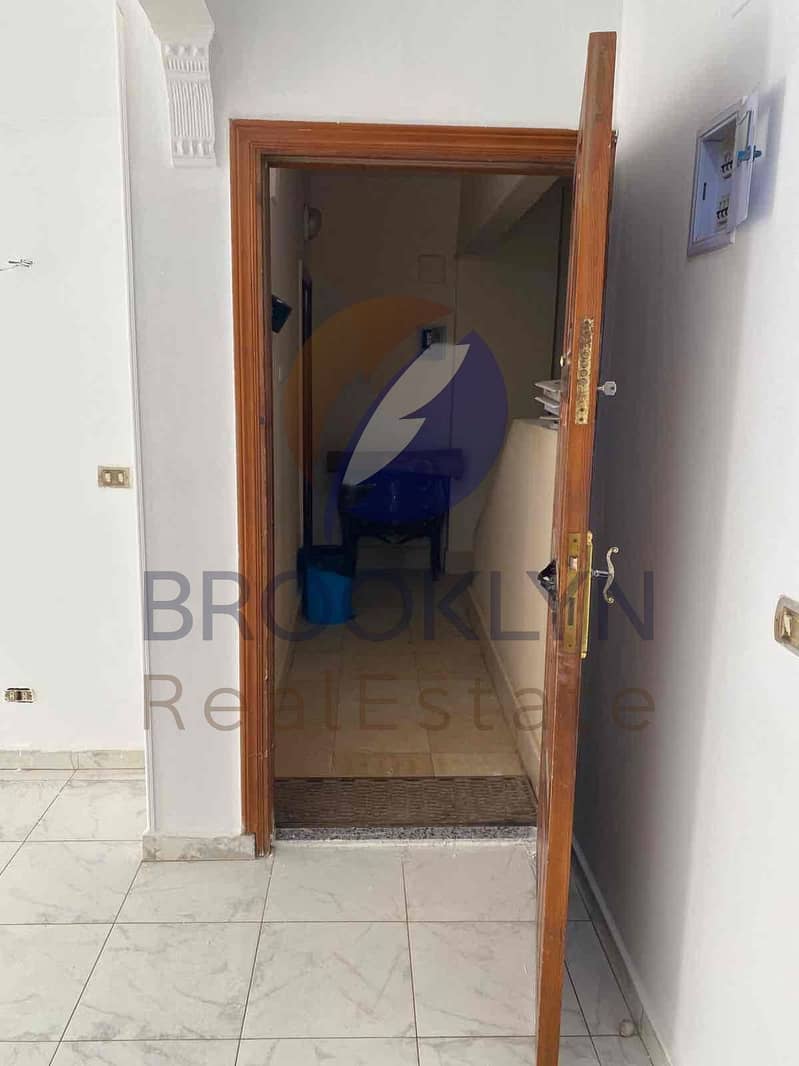 10 86728435-9e43-4e25-bbf9-e1f3cf3eebc4. jpg