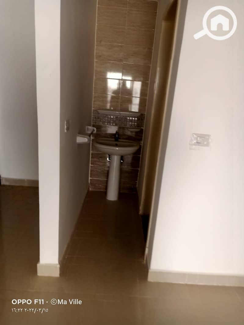 4 88f2ab77-8c22-4b35-b309-ce8abe20ad44. jpg