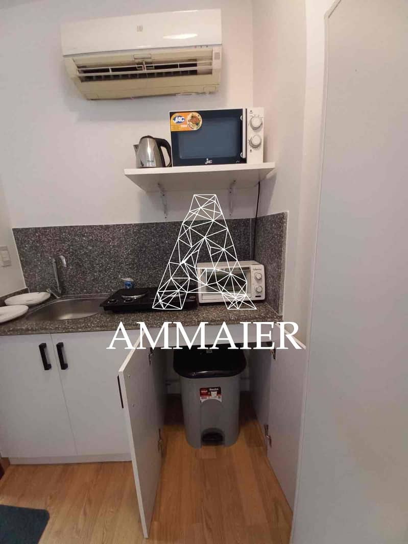 14 3c49b471-75c6-4256-87f8-86cd0470e5d3. jpg