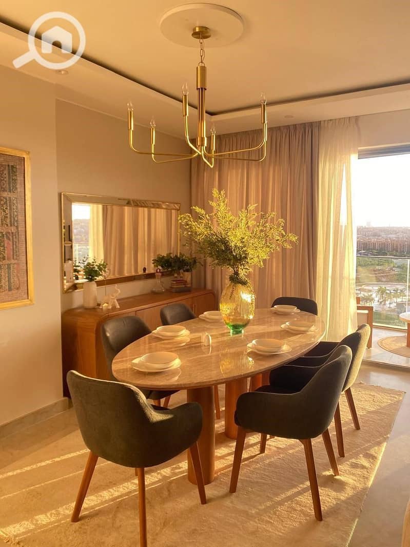 2 319a8e76-9000-4519-87b2-0d3440795612. jpg