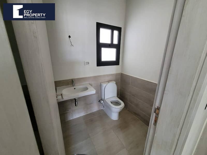 10 31e1561b-36e5-4d43-9194-9cc9d36f05f3. jpeg