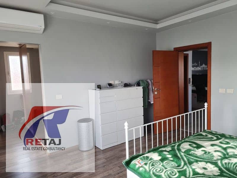 8 81702dfd-936f-4d70-8769-2dcd56ae5b8f. jpg