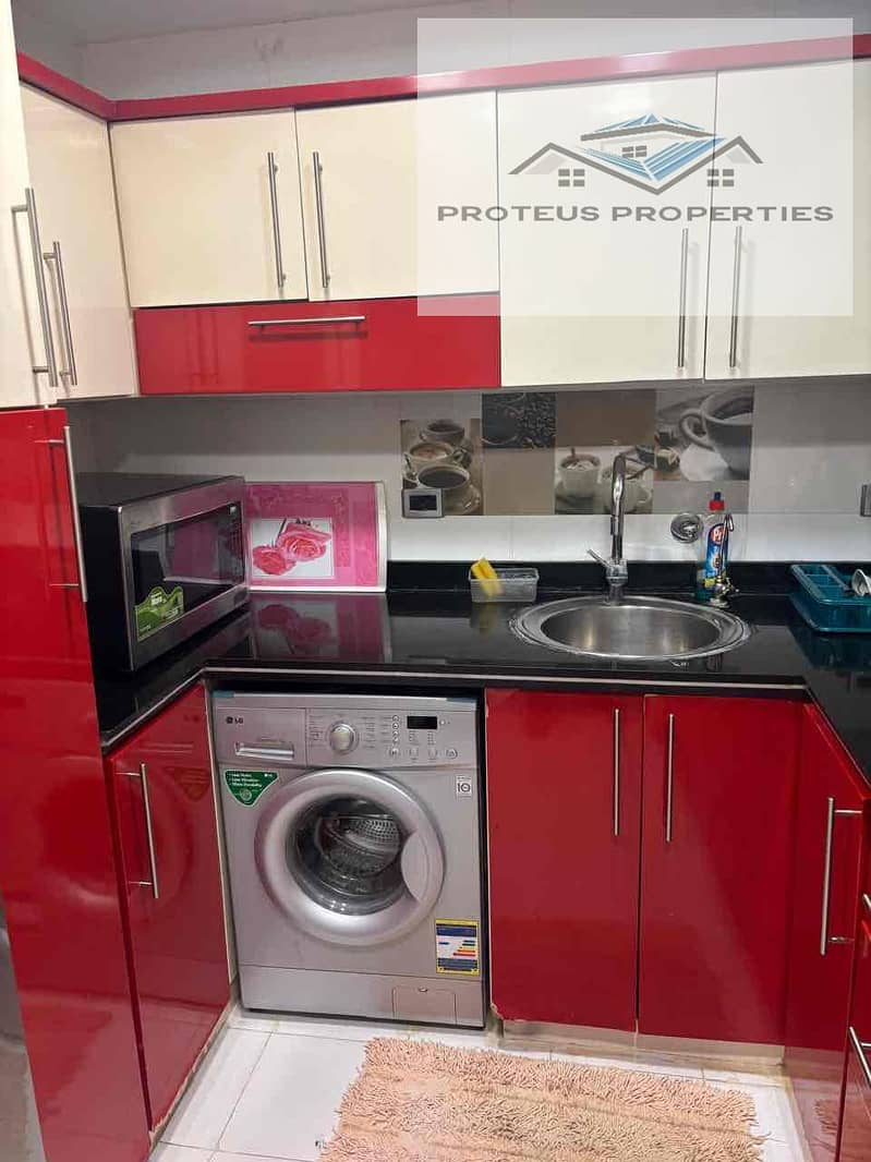 10 f68493ad-c20b-4a4e-ae23-512e083487c7. jpg