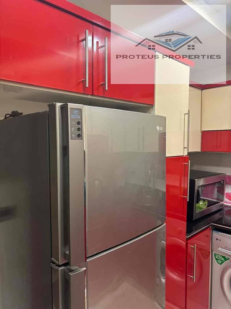 11 98f8e01a-e279-49ce-80fa-26cc755df7d5. jpg