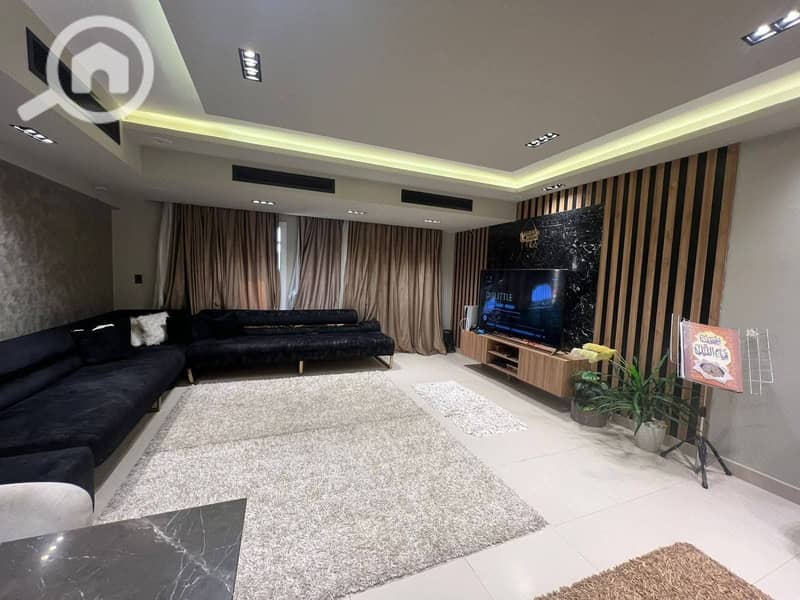 8 607163345_1519707693491135_2534807809666031842_n. jpg