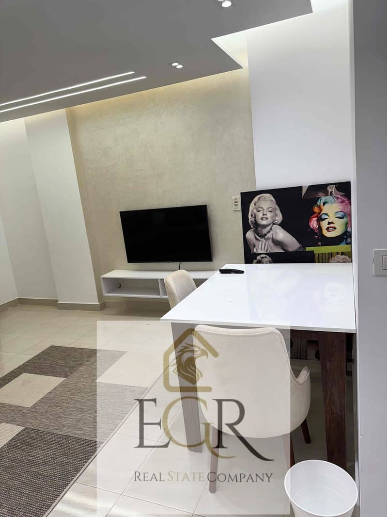 2 5f8d691f-99ed-456f-8821-0515872d68cb. jpg