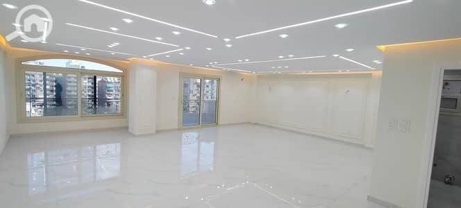 شقة 3 غرف نوم للايجار في الدقى، الجيزة - IMG20241126151756. jpg