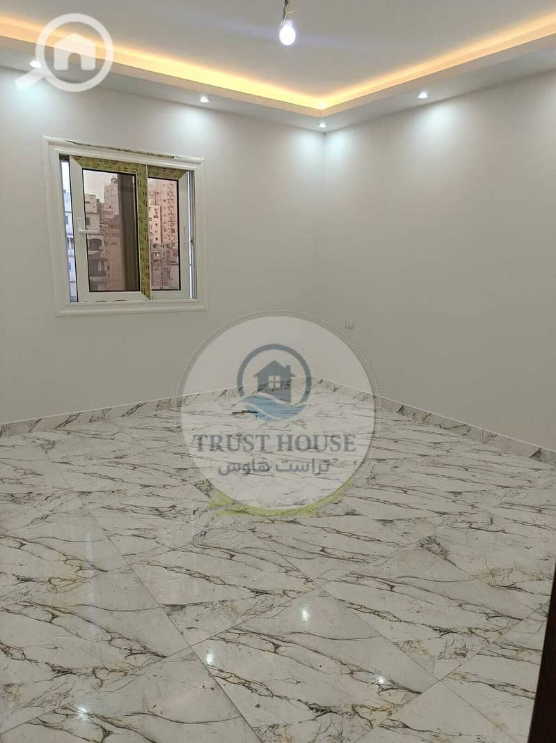 18 WhatsApp Image 2025-12-22 at 01.00. 16. jpeg