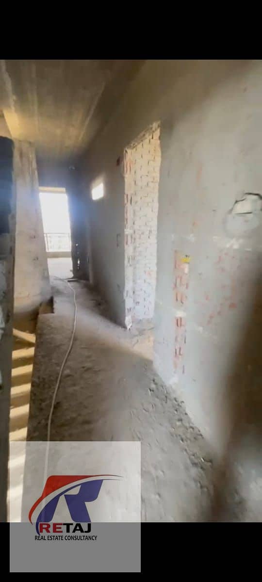 9 c4eb42fe-64bc-4b8a-b49e-a1319ec52e16. jpg