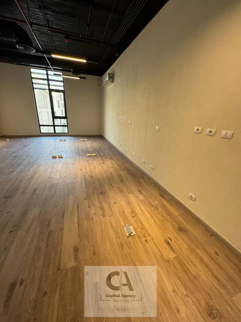 3 7ffc3548-2707-45ff-9f5c-c92a3e7afb3b. jpg