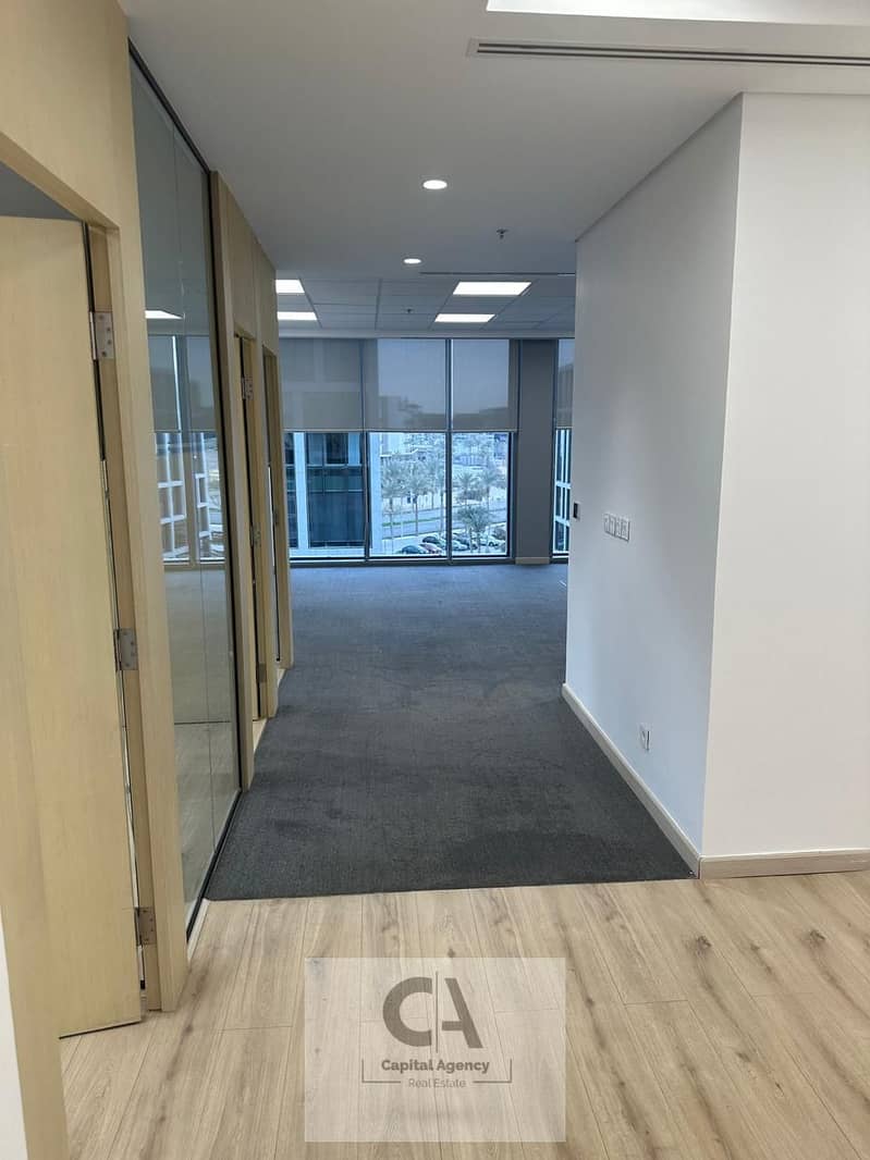 4 74914813-cf0a-41ae-a0e0-e163d47b5d97. jpg