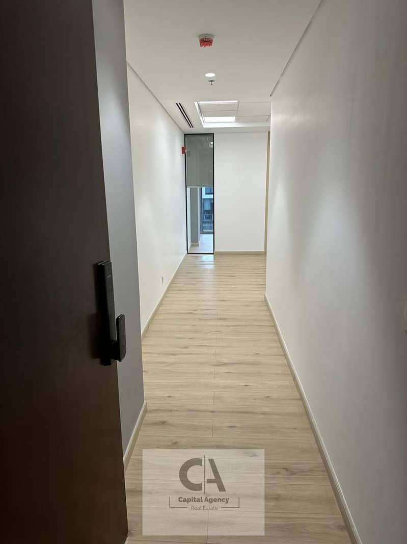 5 b5097ad1-f884-4ed1-b3e2-25db29e4303f. jpg