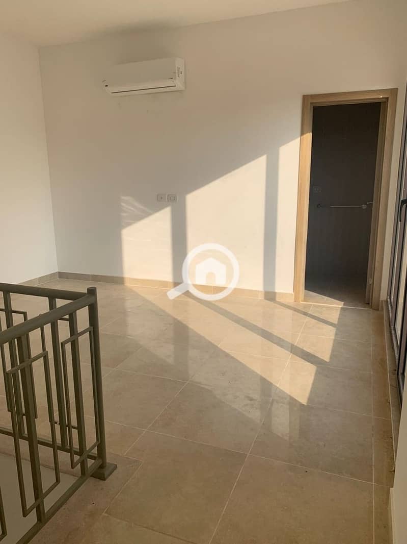 7 61ab5b4c-f618-42bb-bbee-8b828f85842c. jpg