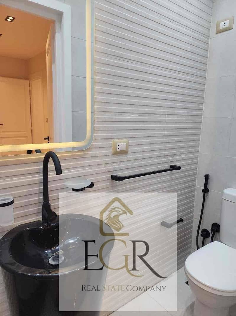 3 57e6b115-14eb-42ec-8f9b-9c9628cbf79a. jpg