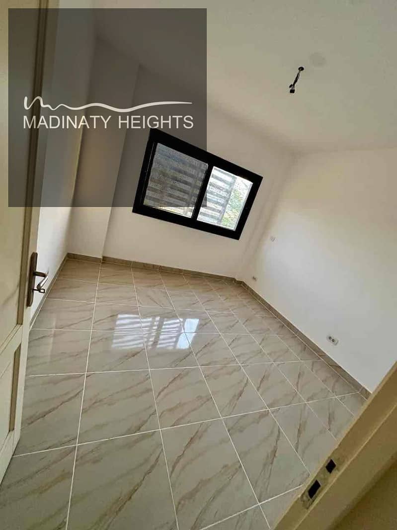 4 8ec0c0e8-cdbb-4595-9dbb-463ac1819b3f. jpg