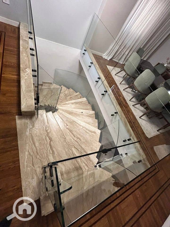 5 531962989_2246319159114712_8419021618068980488_n. jpg