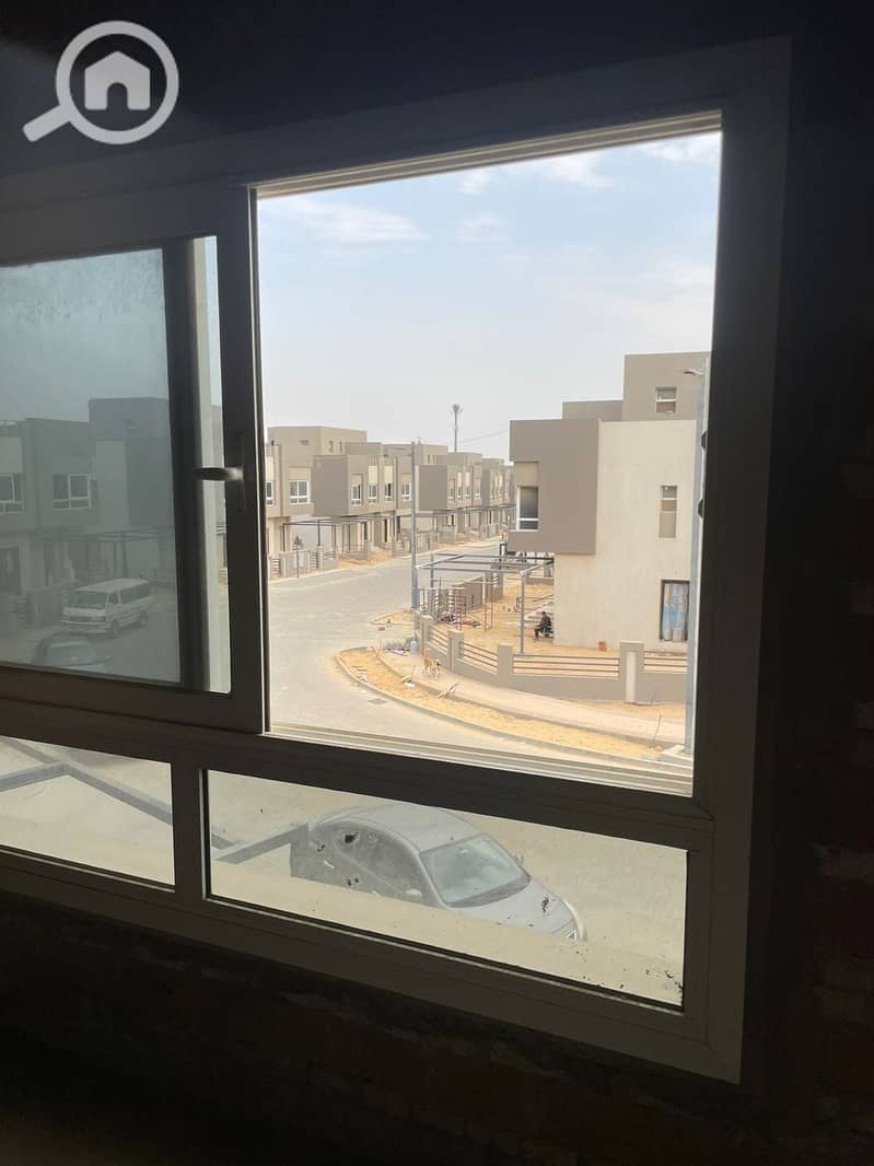 10 458804070_2039362869852903_21365643003534926_n. jpg