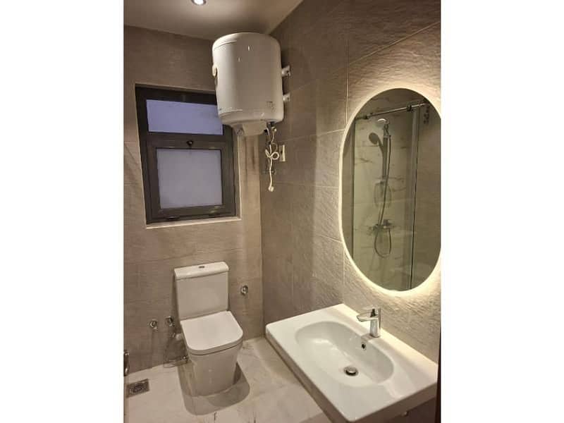 18 f77bf917-aff0-4cd3-a25a-a8a3e076b010. jpg