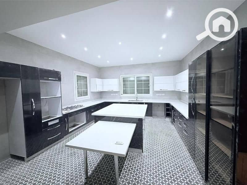 10 7481dc2d-8977-4339-a6a9-3c51f34cf557. jpg