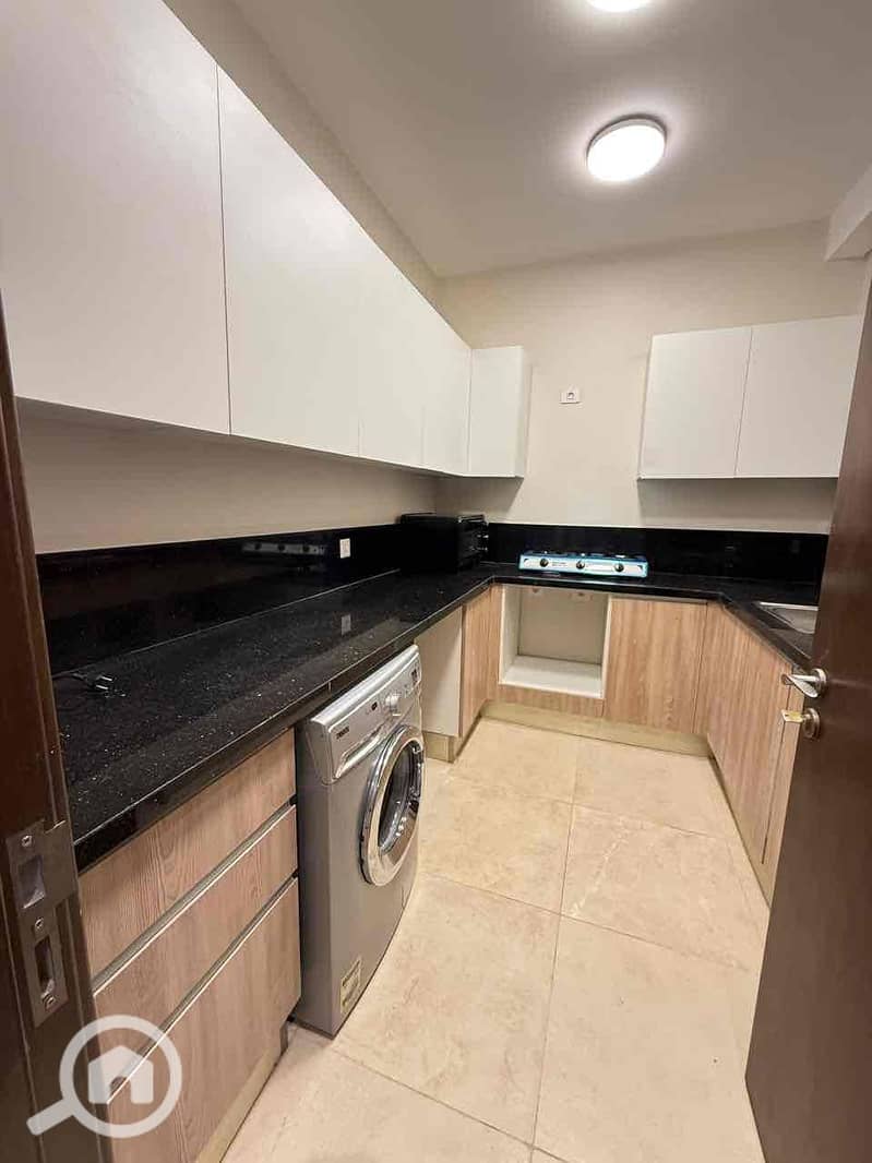 16 d5831376-0078-44f0-834b-0b60062769c2. jpg