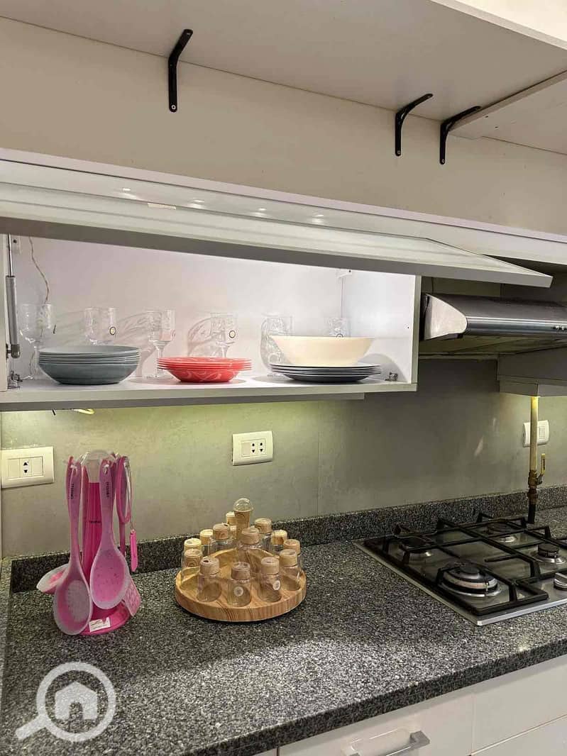 11 ae1bd784-b521-4a77-b752-86982c9c57e6. jpg