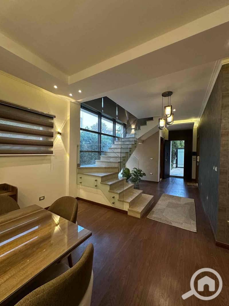 17 d0d6b4ac-11a4-44f6-8d3f-39540b59a202. jpg