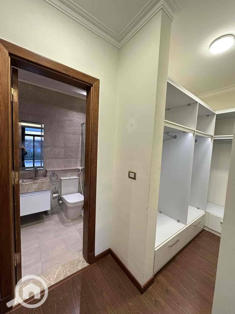 21 feaba638-4764-4977-bd69-aeb9420e6ee3. jpg