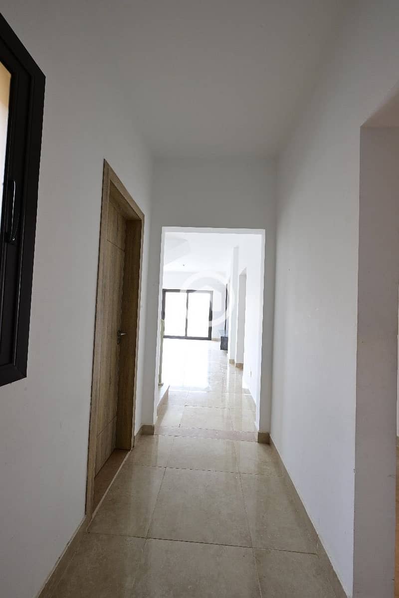 4 9de74fbb-042d-4f3f-afee-9bd9d097baf4. jpeg