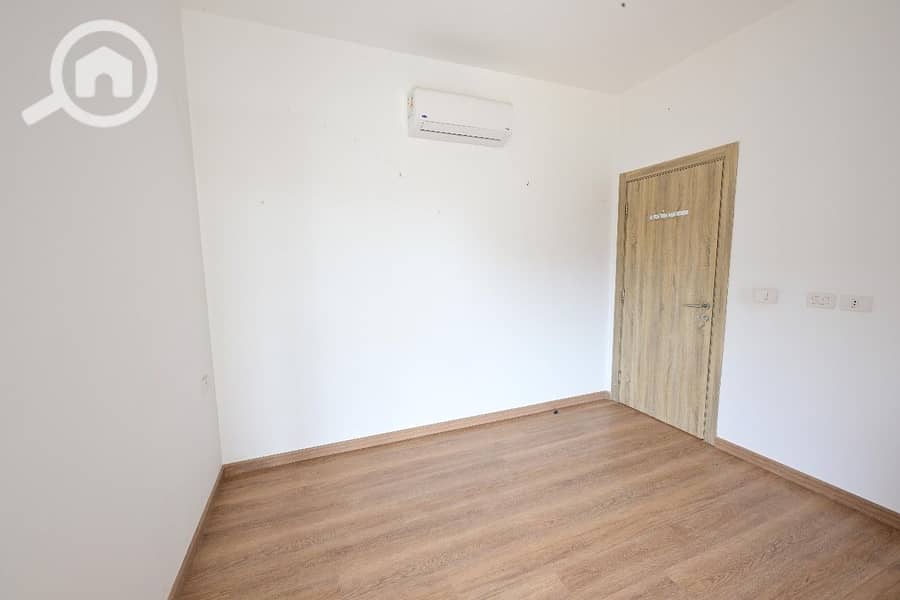 6 4eff09d7-57a8-400f-8451-568580ebe761. jpeg