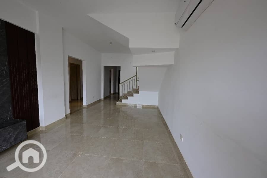 12 fae2c661-d921-4aee-9eec-c25a050eccd2. jpeg