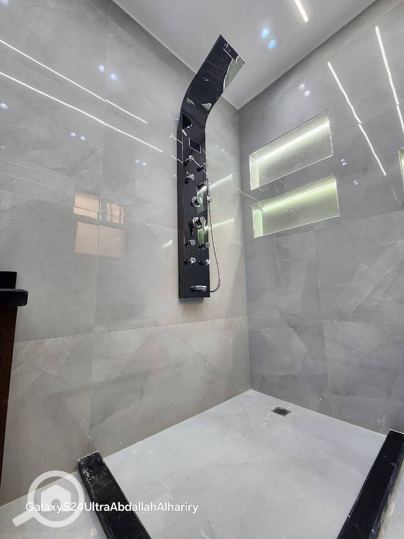 5 8c1edb93-5a73-42d5-ab26-dd828aaed264. jpg